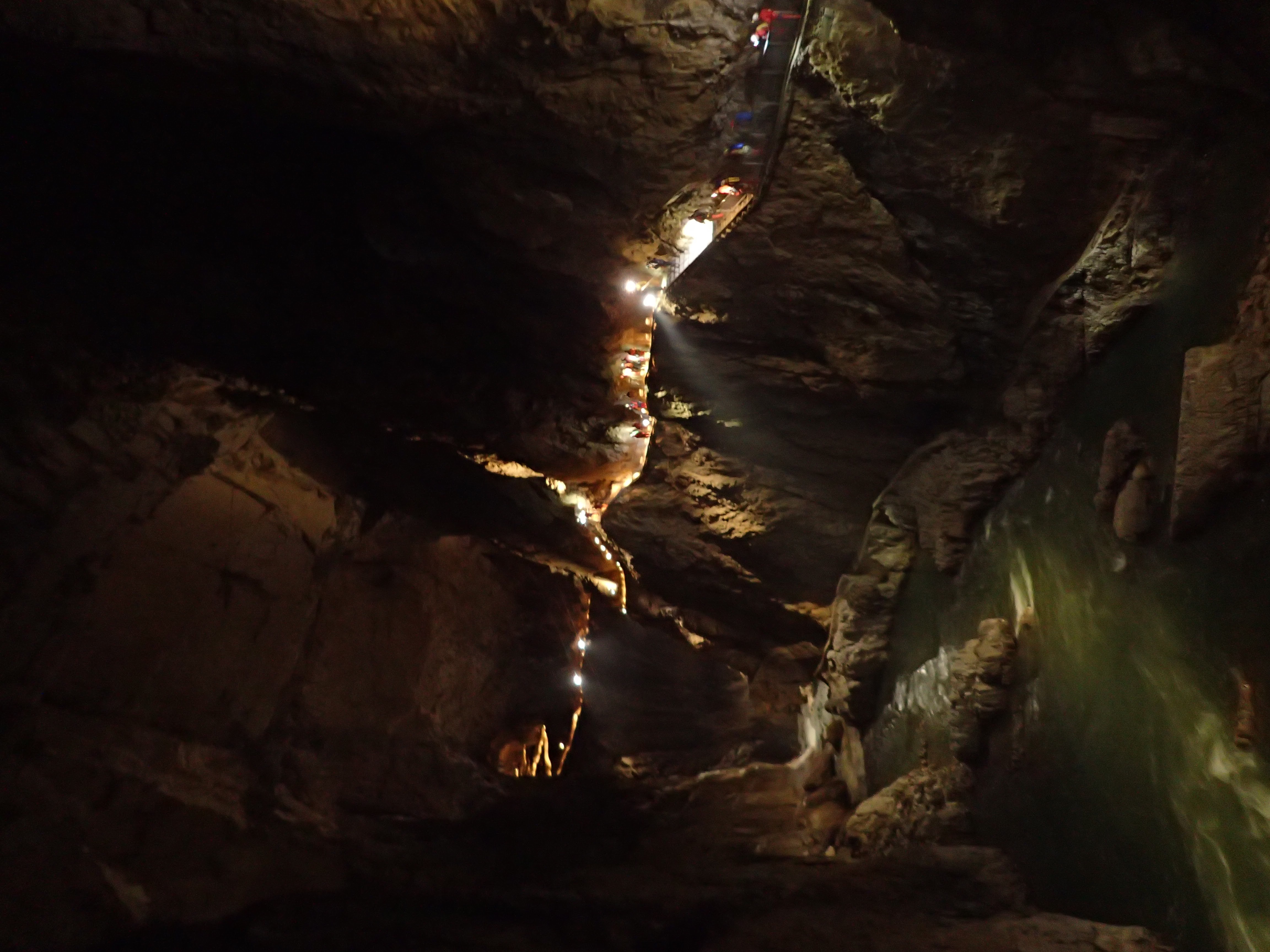 a földalatti kanyonban befelé (Spáda Ágnes képe)