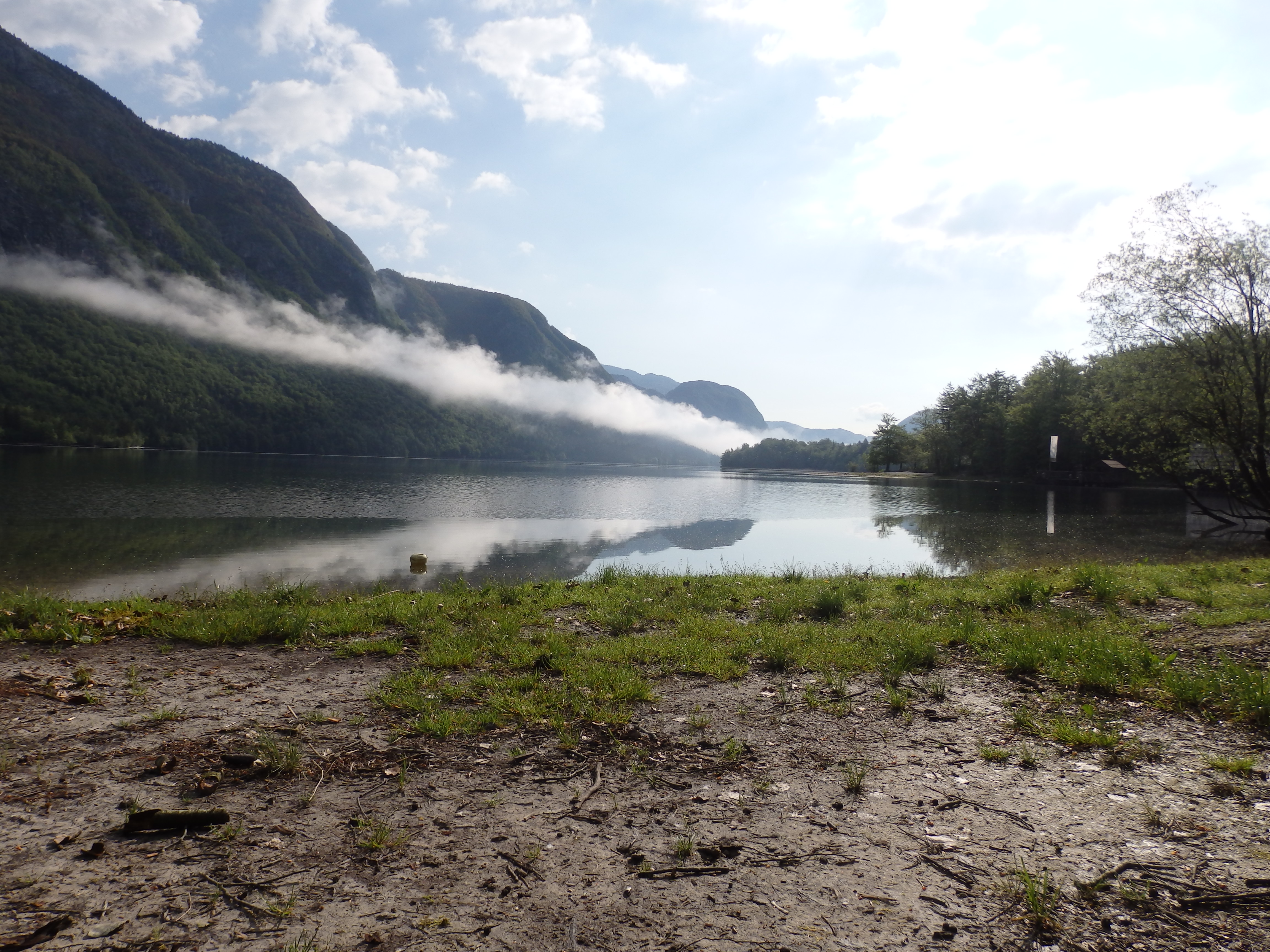 Bohinji-tó reggel